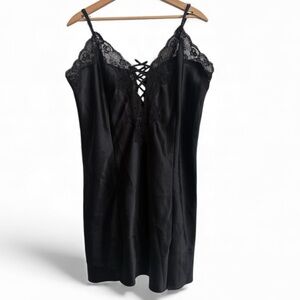 Frederick’s of Hollywood Black Lace Satin Slip Chemise Women’s Plus Size 2X